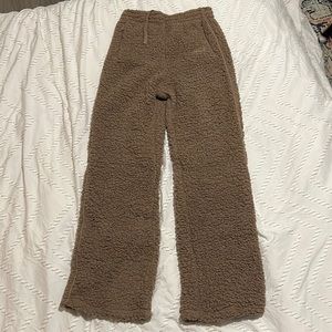 Skims Teddy lounge pants